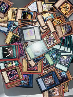 Yu-Gi-Oh! TCG Mixed Card Lot Dark Magician Spellcaster Holo & More - Image 2