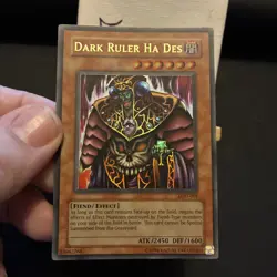 YUGIOH - DARK RULER HA DES - LOD-001 - ULTRA RARE - NM - LEGACY OF DARKNESS 1996 - Image 3