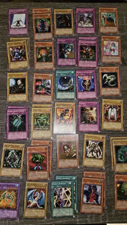 Yugioh Card collection older cards from early sets 2004-2007 448 cards - Image 3