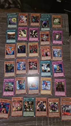 Yugioh Card collection older cards from early sets 2004-2007 448 cards - Image 5