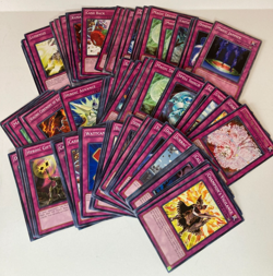 Lot of 100 Yugioh Trap Cards 1st Edition/Limited Edition B - Image 1