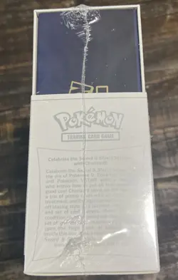 Pokemon TCG Sword And Shield Ultra Premium Collection Charizard Evolving Skies - Image 4