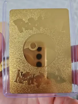 Pikachu V Gold Foil Fan Art Vinyl Collector Pokemon Display Card HP190 043/185 - Image 2