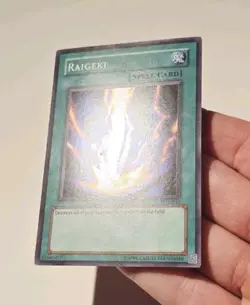 Yugioh Raigeki LOB-053 Unlimited Super Rare LP - Image 3