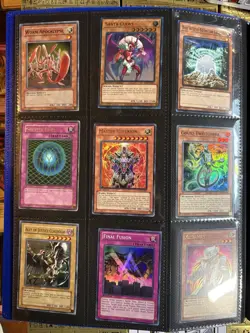 Yugioh! Vintage YuGiOh Card Binder Collection lot, Holos, Blue Eyes, holos! - Image 4
