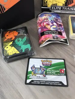 Pokemon TCG Sword & Shield Evolving Skies Elite Trainer Box Opened No Packs - Image 4