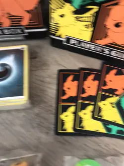 Pokemon TCG Sword & Shield Evolving Skies Elite Trainer Box Opened No Packs - Image 5