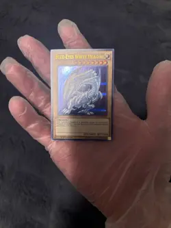Yu-Gi-Oh! Blue-Eyes White Dragon DUSA-EN043 Duelist Saga 1st Edition - Image 1