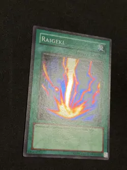 Yugioh Raigeki LOB-053 Super Rare 2003 'Spell' Unlimited NM+ - Image 2