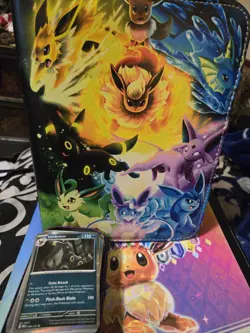 Eeveelutions Lot, Eevolutions Zipper 4 Pocket Binder, Over 260 Cards, Prismatic. - Image 1