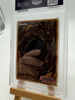 2007 Yugioh Red Eyes Black Metal Dragon Holo #EN015 PSA 7 Premium Pack - Image 4