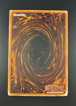 Yu-Gi-Oh! Blue-Eyes White Dragon SDK-001 Starter Deck Kaiba Holo Ultra Rare Card - Image 2