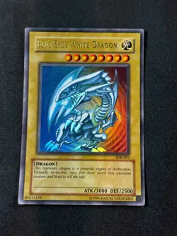 Yugioh Blue-Eyes White Dragon SDK-001 Unlimited Foil Bleed Ultra Rare LP - Image 1