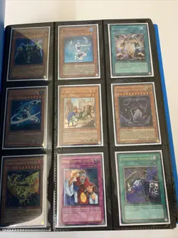 Yugioh Card Binder Collection Blue Eyes, DMG, Red Eyes - Image 2