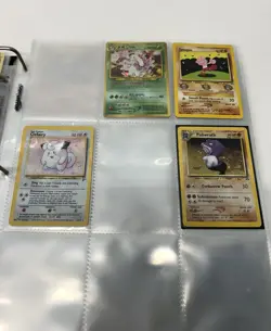 Bundle Lot of Vintage & Modern Pokemon / Yugioh Cards With Binders - Image 4