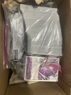 One Piece Bulk Lot Over 1000 Cards - Image 1