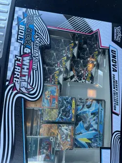 Pokemon Unova Heavy Hitters Premium Collection Costco - Scarlet Violet BRAND NEW - Image 2