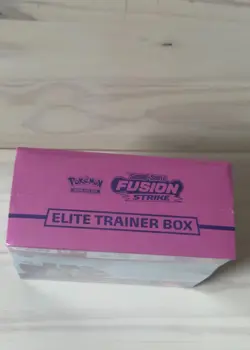 Pokemon TCG Sword & Shield Fusion Strike Elite Trainer Box featuring Mew, Sealed - Image 4