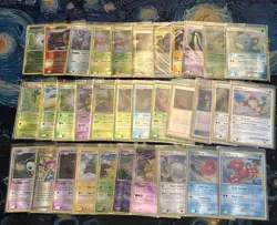 Pokemon TCG - Lot Of 33 Vintage Reverse Holo Cards Mid Era - HGSS / DP MP - DMG - Image 1