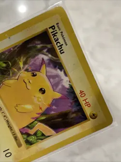 Pokemon Pikachu (Yellow Cheeks) 58/102 Base Set Shadowless MP (DMG) - Image 3