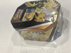 Pokemon TCG Jolteon V Collection Tin Brand New Factory Sealed 4 Booster Packs - Image 3