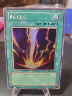 Raigeki LOB-053 the Legend of Blue Eyes White Dragon Unlimited Edition Yugioh - Image 1