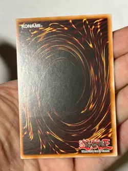YUGIOH Blue-Eyes White Dragon OP28-EN001 Ultimate Rare NM #8 - Image 4