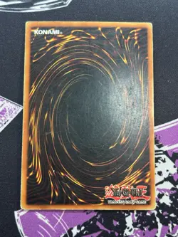 Yugioh Dark Magician SDY-006 Ultra Rare Unlimited WAVY MP - Image 3