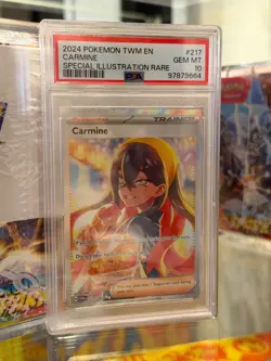 2024 POKEMON TWM EN-TWILIGHT MASQUERADE SPECIAL ILLUSTRATION RARE CARMINE PSA 10 - Image 1