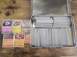850 Random Bulk Lot Pokemon Cards with Collectable Lunch Box Tin - Image 2