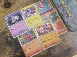 850 Random Bulk Lot Pokemon Cards with Collectable Lunch Box Tin - Image 3