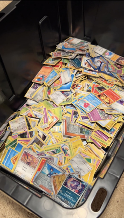 Pokemon TCG Bulk Lot 1000+ Cards: Commons, Holos, Reverse Holos, NO ENERGIES - Image 2
