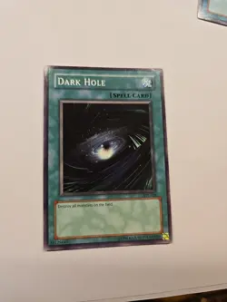 Dark Hole SYE-026 Starter Deck: Yugi Evolution Unlimited - Image 2