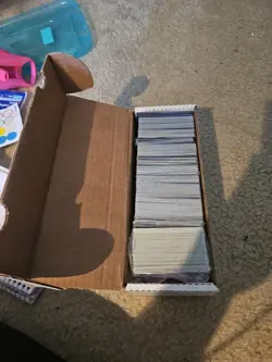 Pokemon Lot Of 550 Cards - Image 1
