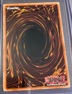 Hero Medal - DP06-EN021 - Common 1st Edition Yugioh Lightly Played - Image 2