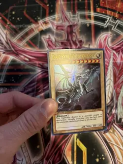 Blue-Eyes White Dragon JUMP-EN068 Limited Edition Ultra Rare - Image 2