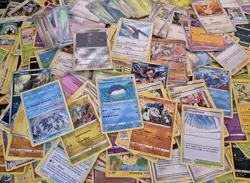 uber 1000 deutsche Pokemon Karten Bulk + Holos + Reverse Holos garantiert - Image 1