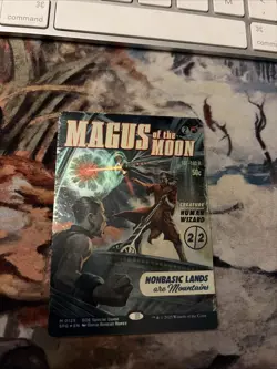 Magus of the Moon (Showcase) Special Guests Foil - Image 1