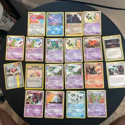 Lot Of 20 Vintage Pokemon Cards - Image 1