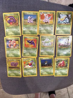 Gyrados Vintage Holo Bundle Pokemon Cards - Image 2