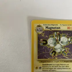Pokemon TCG Magneton Fossil Holo Rare Card 11/62 Near Mint Condition - Image 2