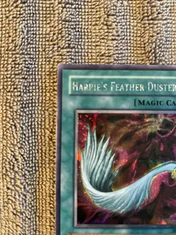 Yugioh Harpie's Feather Duster SDD-003 Secret Rare Unlimited Ed. MP-LP - Image 2