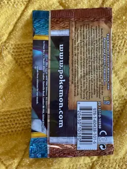 Pokemon HS TRIUMPHANT Sealed Booster Pack Unweighed Very rare! - Image 2