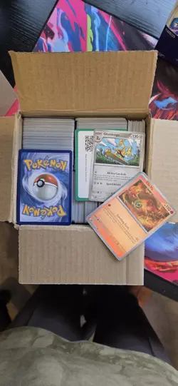 950+ Pokemon Cards Joblot Bulk Incl. a lot Holos, Reverses etc. - Image 1