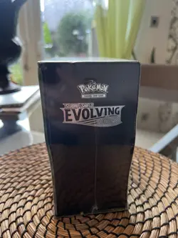 Pokemon TCG Evolving Skies Elite Trainer Box ETB - Brand New and Sealed - Image 5