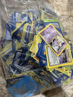 Huge Vintage Pokemon Collection Lot Over 600 Cards MP-DM UNSEARCHED - Image 5