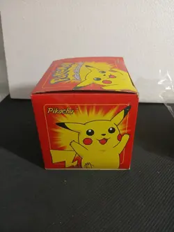 1999 Pokemon Pikachu 23k Gold Plated Trading Card & Pokeball Burger King Sealed - Image 4