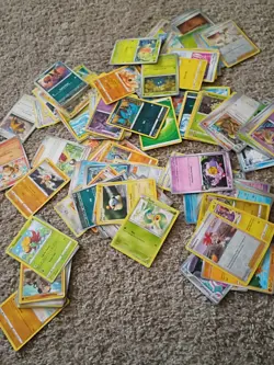 MYSTERY ASSORTMENT OF POKEMON CARDS: 1 SLEVED HOLO INCLUDED!! KONRADE KARDS - Image 4