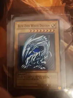 Yu-Gi-Oh! TCG Blue-Eyes White Dragon DPKB-EN001 1st Edition - Image 1