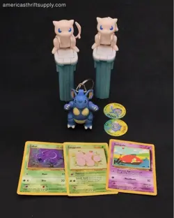 Vintage Pokemon Toy Figure & Card Lot Pikachu Mew WOTC Era See Photos - Image 2